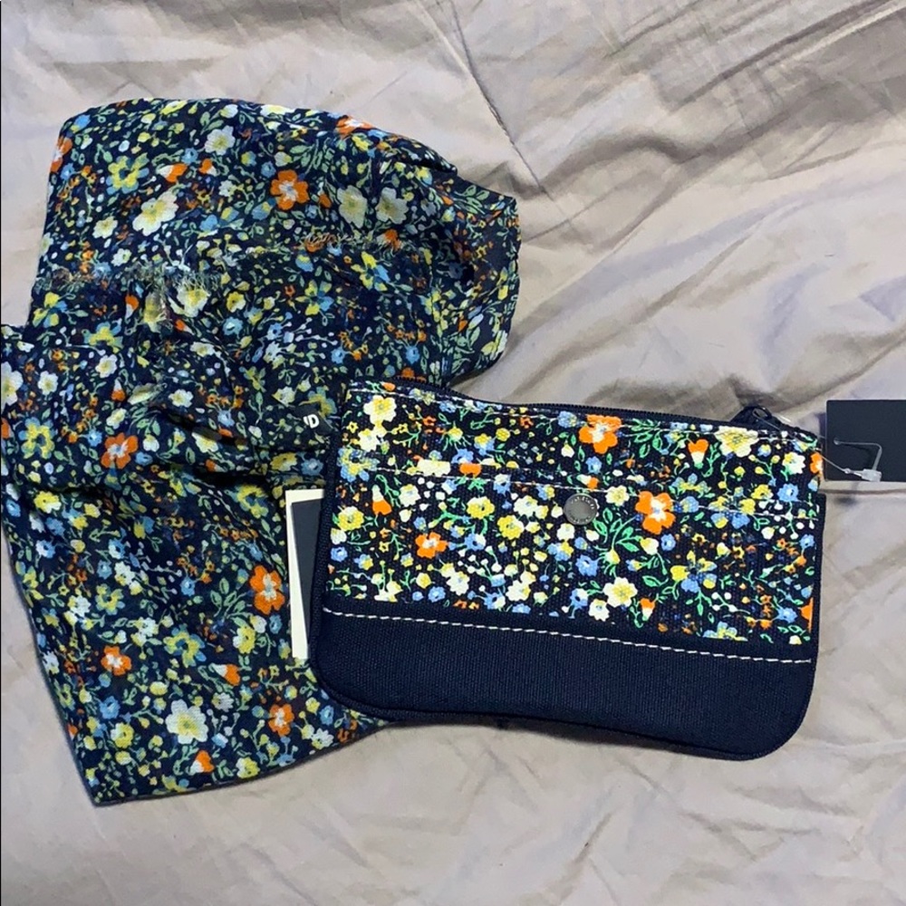 NWT: Lands End scarf set